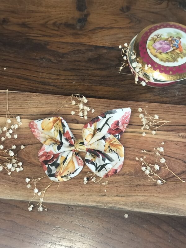 oplus_32 Nœud en papillon foral