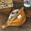 Sac banane velours ocre - Intérieur floral avec poche
